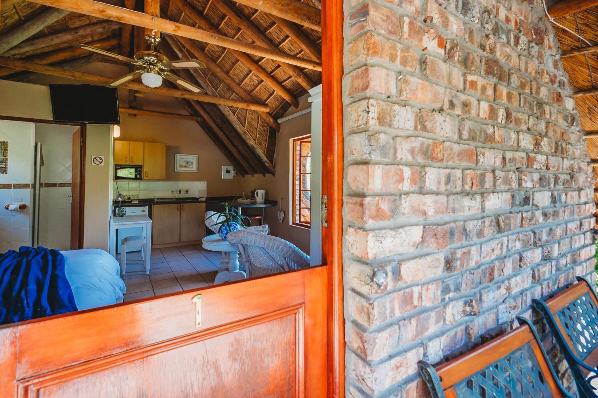 De Poort Country Lodge Oudtshoorn Habitación foto